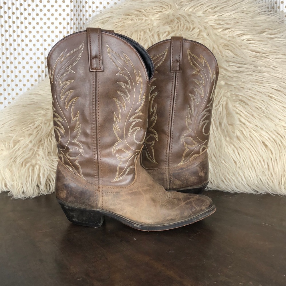 Laredo Lea Vamp Fox Cowboy Boots, size 8